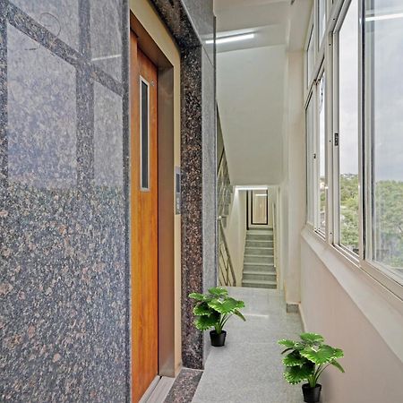 Super Townhouse 1096 Hotel Redfox Nungambakkam Near Apollo & Shankar Nethralaya Hospital เชนไน ภายนอก รูปภาพ