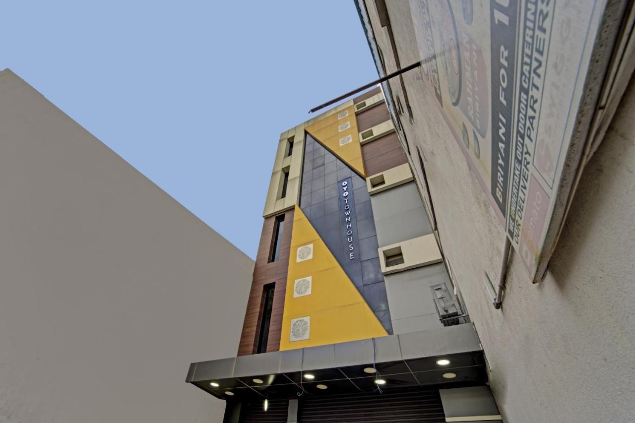 Super Townhouse 1096 Hotel Redfox Nungambakkam Near Apollo & Shankar Nethralaya Hospital เชนไน ภายนอก รูปภาพ