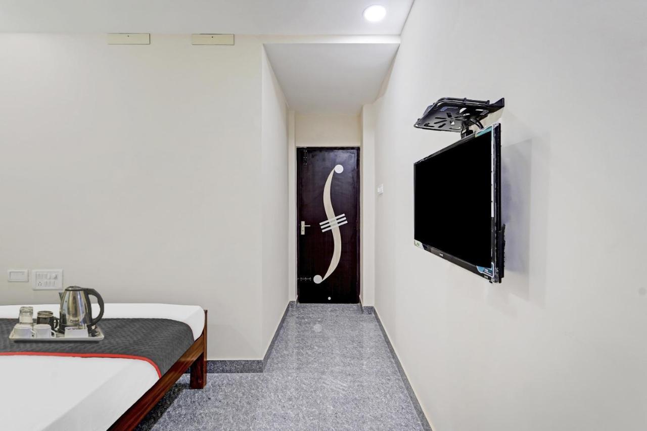 Super Townhouse 1096 Hotel Redfox Nungambakkam Near Apollo & Shankar Nethralaya Hospital เชนไน ภายนอก รูปภาพ