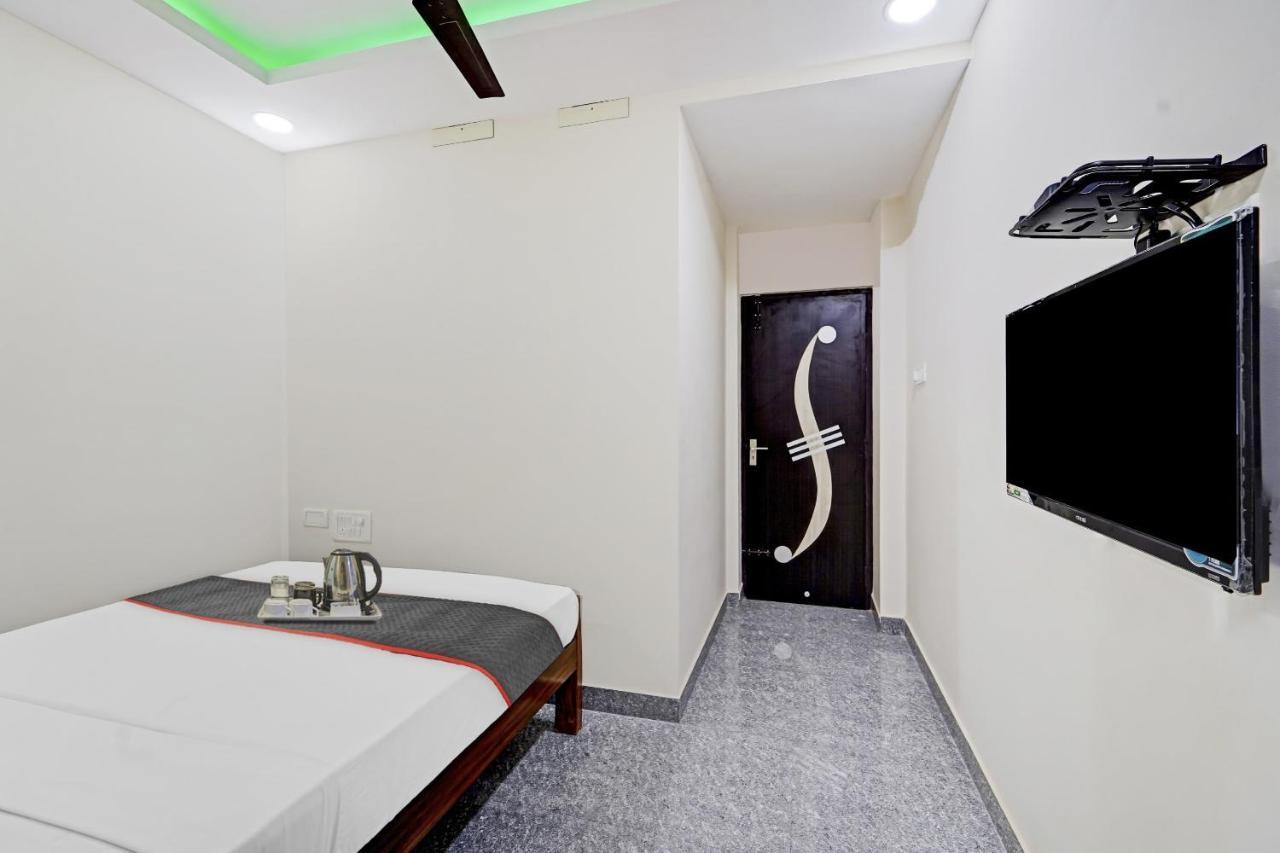 Super Townhouse 1096 Hotel Redfox Nungambakkam Near Apollo & Shankar Nethralaya Hospital เชนไน ภายนอก รูปภาพ