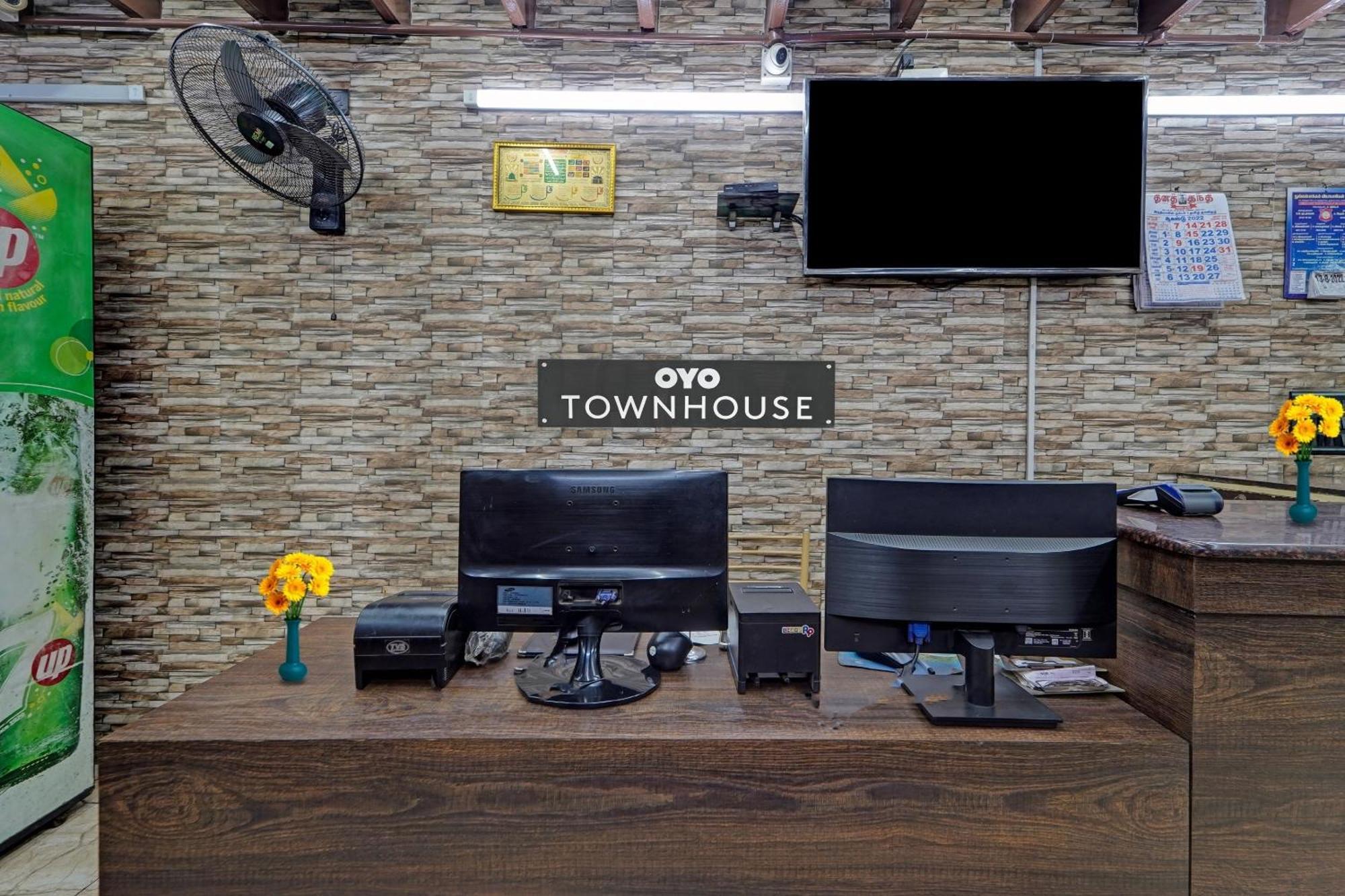 Super Townhouse 1096 Hotel Redfox Nungambakkam Near Apollo & Shankar Nethralaya Hospital เชนไน ภายนอก รูปภาพ