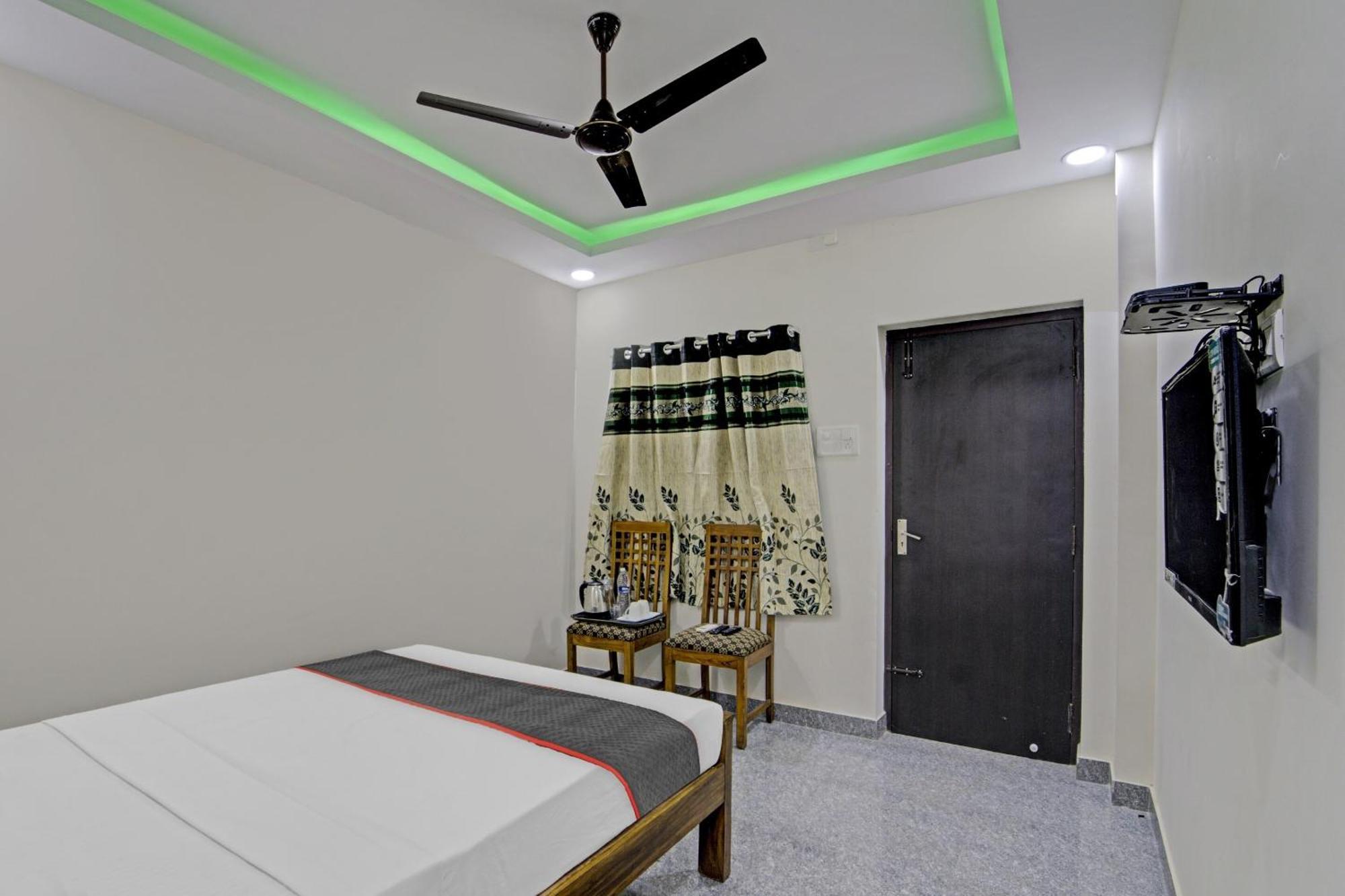 Super Townhouse 1096 Hotel Redfox Nungambakkam Near Apollo & Shankar Nethralaya Hospital เชนไน ภายนอก รูปภาพ